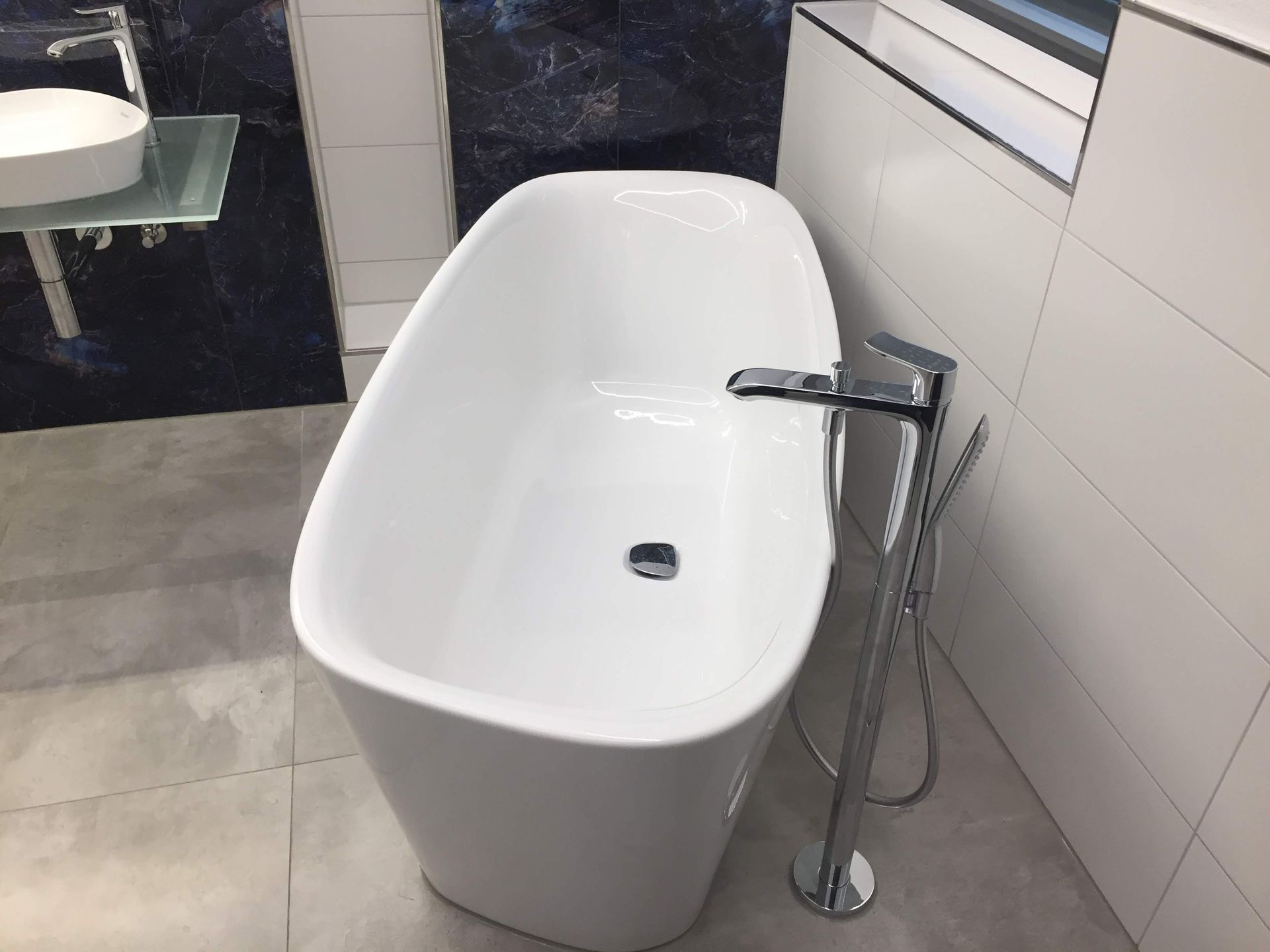Freistehende Badewanne im umgebauten Bad in Oberstenfeld